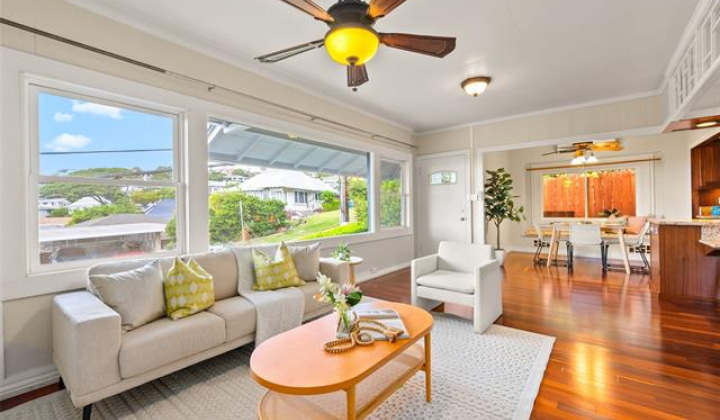 1471 St Louis Drive,Honolulu,Hawaii,96816,4 Bedrooms Bedrooms,2 BathroomsBathrooms,Single family,St Louis,18406486