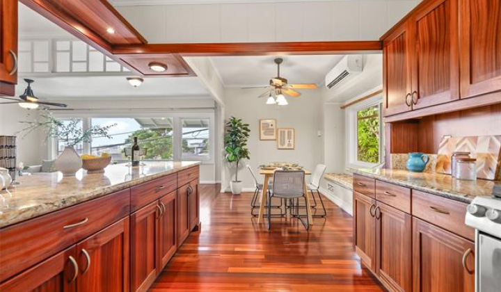 1471 St Louis Drive,Honolulu,Hawaii,96816,4 Bedrooms Bedrooms,2 BathroomsBathrooms,Single family,St Louis,18406486