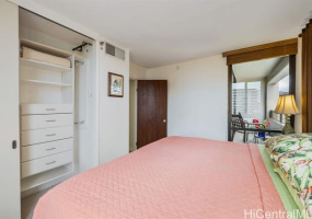 229 Paoakalani Avenue,Honolulu,Hawaii,96815,2 ベッドルーム ベッドルーム,1 バスルームバスルーム,コンド / タウンハウス,Paoakalani,10,18856897