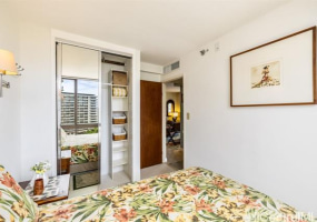 229 Paoakalani Avenue,Honolulu,Hawaii,96815,2 ベッドルーム ベッドルーム,1 バスルームバスルーム,コンド / タウンハウス,Paoakalani,10,18856897