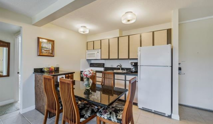 229 Paoakalani Avenue,Honolulu,Hawaii,96815,2 ベッドルーム ベッドルーム,1 バスルームバスルーム,コンド / タウンハウス,Paoakalani,10,18856897
