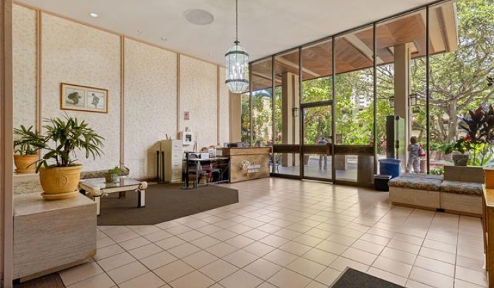 411 Hobron Lane,Honolulu,Hawaii,96815,1 ベッドルーム ベッドルーム,1 バスルームバスルーム,コンド / タウンハウス,Hobron,34,18857229