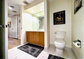 1 Keahole Place,Honolulu,Hawaii,96825,2 ベッドルーム ベッドルーム,2 バスルームバスルーム,コンド / タウンハウス,Keahole,3,18859429
