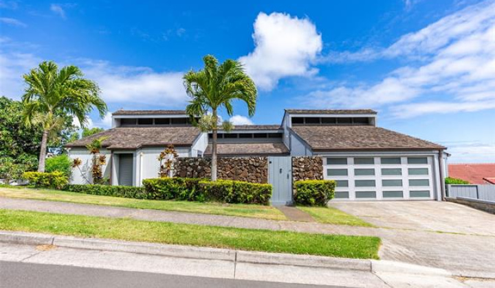 1789 Laukahi Street,Honolulu,Hawaii,96821,5 ベッドルーム ベッドルーム,4 バスルームバスルーム,一戸建て,Laukahi,18859887