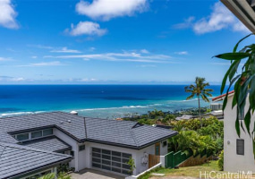 1789 Laukahi Street,Honolulu,Hawaii,96821,5 ベッドルーム ベッドルーム,4 バスルームバスルーム,一戸建て,Laukahi,18859887