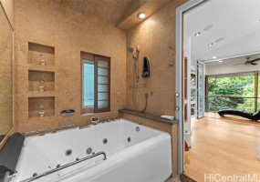 3233 Allan Place,Honolulu,Hawaii,96817,4 ベッドルーム ベッドルーム,5 バスルームバスルーム,一戸建て,Allan,18860258