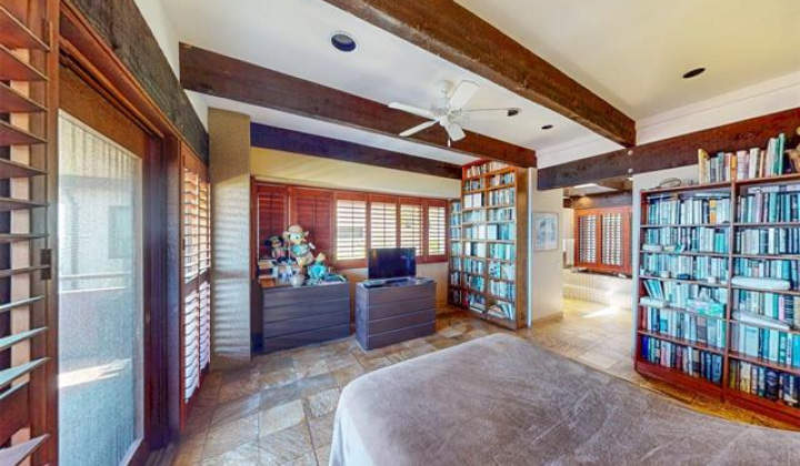440 Maono Loop,Honolulu,Hawaii,96821,3 ベッドルーム ベッドルーム,3 バスルームバスルーム,一戸建て,Maono,18861003