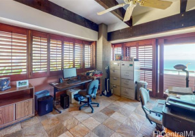440 Maono Loop,Honolulu,Hawaii,96821,3 ベッドルーム ベッドルーム,3 バスルームバスルーム,一戸建て,Maono,18861003