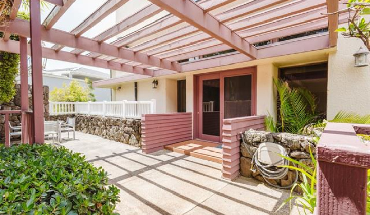 440 Maono Loop,Honolulu,Hawaii,96821,3 ベッドルーム ベッドルーム,3 バスルームバスルーム,一戸建て,Maono,18861003