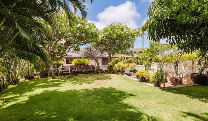 440 Maono Loop,Honolulu,Hawaii,96821,3 ベッドルーム ベッドルーム,3 バスルームバスルーム,一戸建て,Maono,18861003