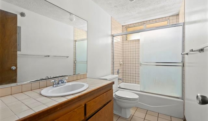 3204 Olu Street,Honolulu,Hawaii,96816,6 ベッドルーム ベッドルーム,4 バスルームバスルーム,一戸建て,Olu,18862408