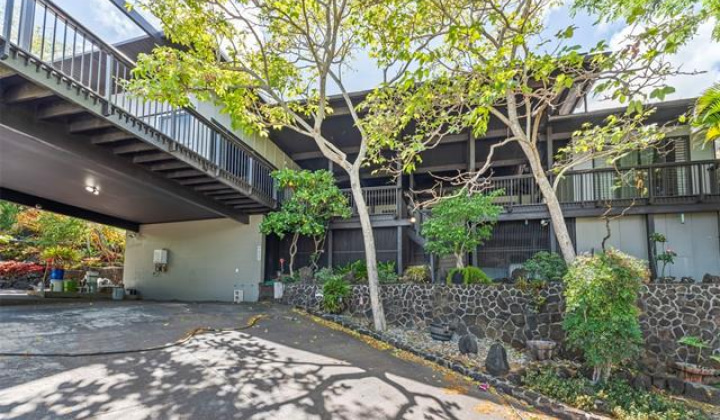 222 Kawaikui Place,Honolulu,Hawaii,96821,4 ベッドルーム ベッドルーム,3 バスルームバスルーム,一戸建て,Kawaikui,18865150
