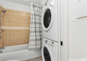 1201 Wilder Avenue,Honolulu,Hawaii,96822,1 Bedroom Bedrooms,1 BathroomBathrooms,Condo/Townhouse,Wilder,24,19012166