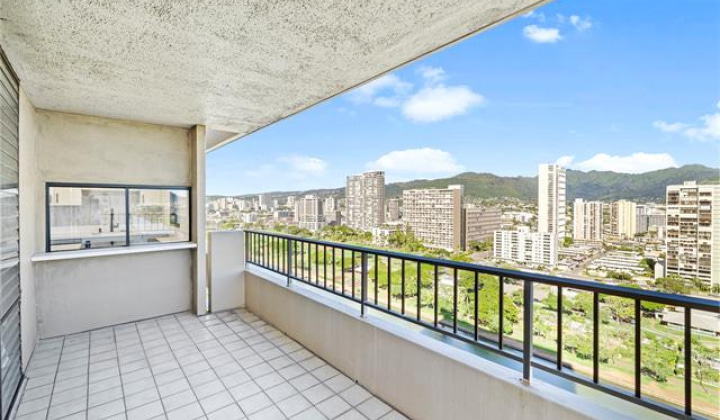 2121 Ala Wai Boulevard,Honolulu,Hawaii,96815,2 ベッドルーム ベッドルーム,1 バスルームバスルーム,コンド / タウンハウス,Ala Wai,22,18867952
