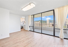 2121 Ala Wai Boulevard,Honolulu,Hawaii,96815,2 ベッドルーム ベッドルーム,1 バスルームバスルーム,コンド / タウンハウス,Ala Wai,22,18867952