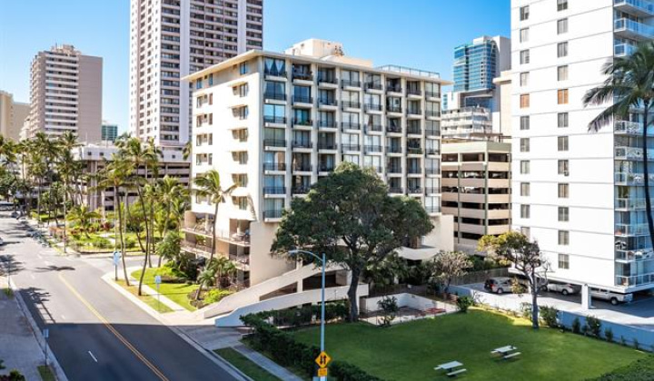 440 Seaside Avenue,Honolulu,Hawaii,96815,1 ベッドルーム ベッドルーム,1 バスルームバスルーム,コンド / タウンハウス,Seaside,5,18868100