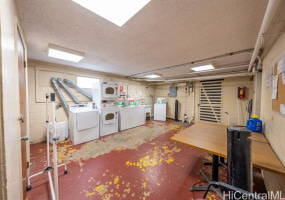 1735 Dole Street,Honolulu,Hawaii,96822,1 ベッドルーム ベッドルーム,1 バスルームバスルーム,コンド / タウンハウス,Dole,1,18871250