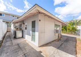 2211 Kalihi Street,Honolulu,Hawaii,96819,3 ベッドルーム ベッドルーム,2 バスルームバスルーム,一戸建て,Kalihi,18872463