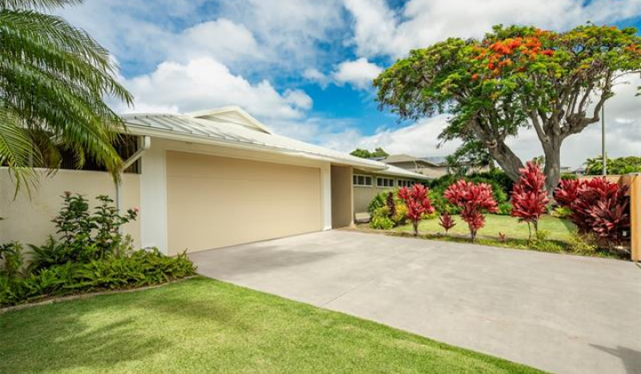 646 Honua Street,Honolulu,Hawaii,96816,4 ベッドルーム ベッドルーム,3 バスルームバスルーム,一戸建て,Honua,18872620