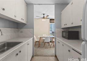 910 Ahana Street,Honolulu,Hawaii,96814,2 ベッドルーム ベッドルーム,1 バスルームバスルーム,コンド / タウンハウス,Ahana,4,18875927