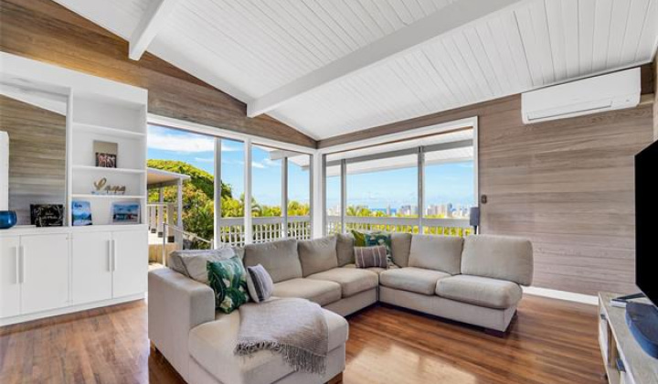 1901 Judd Hillside Road,Honolulu,Hawaii,96822,4 ベッドルーム ベッドルーム,4 バスルームバスルーム,一戸建て,Judd Hillside,18876350