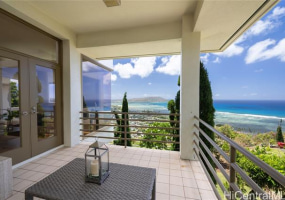 471 Maono Loop,Honolulu,Hawaii,96821,3 ベッドルーム ベッドルーム,3 バスルームバスルーム,一戸建て,Maono,18879111