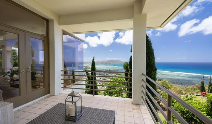 471 Maono Loop,Honolulu,Hawaii,96821,3 ベッドルーム ベッドルーム,3 バスルームバスルーム,一戸建て,Maono,18879111