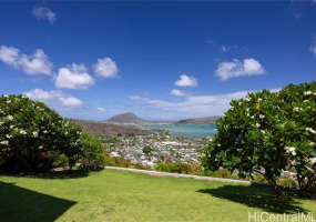 471 Maono Loop,Honolulu,Hawaii,96821,3 ベッドルーム ベッドルーム,3 バスルームバスルーム,一戸建て,Maono,18879111