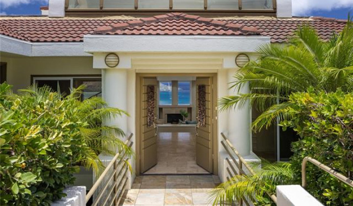 471 Maono Loop,Honolulu,Hawaii,96821,3 ベッドルーム ベッドルーム,3 バスルームバスルーム,一戸建て,Maono,18879111