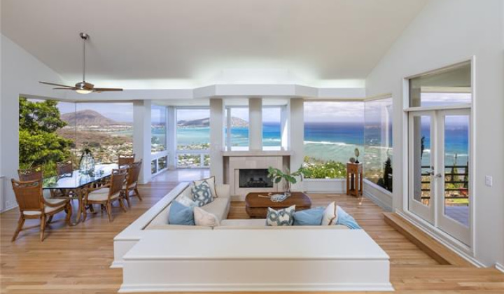 471 Maono Loop,Honolulu,Hawaii,96821,3 ベッドルーム ベッドルーム,3 バスルームバスルーム,一戸建て,Maono,18879111