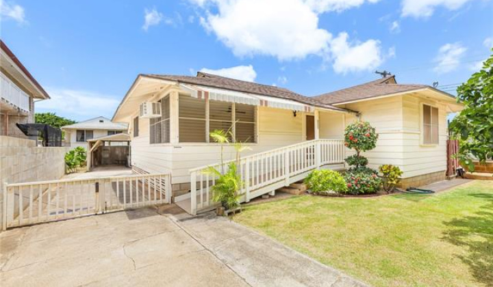 621 22nd Avenue,Honolulu,Hawaii,96816,3 ベッドルーム ベッドルーム,2 バスルームバスルーム,一戸建て,22nd,18880251