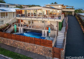 1947 Alaeloa Street,Honolulu,Hawaii,96821,7 ベッドルーム ベッドルーム,5 バスルームバスルーム,一戸建て,Alaeloa,18883097