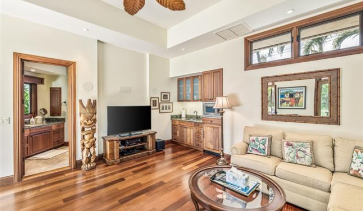 255/257 Portlock Road,Honolulu,Hawaii,96825,6 Bedrooms Bedrooms,7 BathroomsBathrooms,Single family,Portlock,18886581