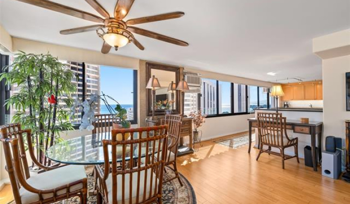 343 Hobron Lane,Honolulu,Hawaii,96815,2 ベッドルーム ベッドルーム,2 バスルームバスルーム,コンド / タウンハウス,Hobron,26,18886888