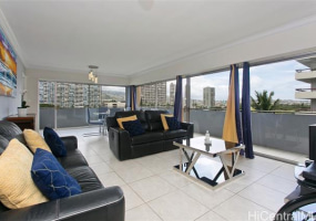 2015 Ala Wai Boulevard,Honolulu,Hawaii,96815,2 ベッドルーム ベッドルーム,1 バスルームバスルーム,コンド / タウンハウス,Ala Wai,8,18887393