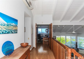 915 Kaluanui Road,Honolulu,Hawaii,96825,4 ベッドルーム ベッドルーム,2 バスルームバスルーム,一戸建て,Kaluanui,18888550