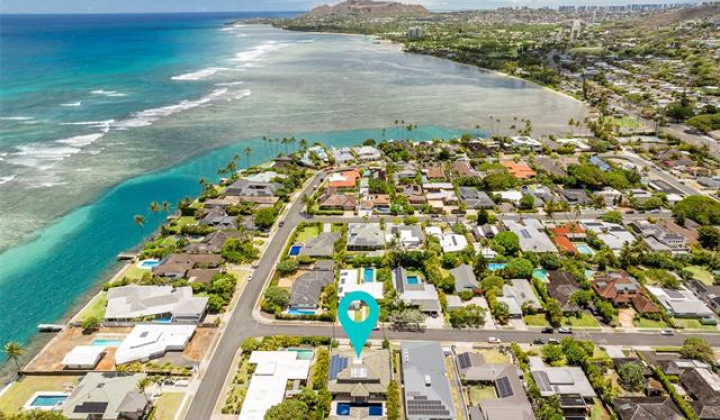 11 Niuhi Street,Honolulu,Hawaii,96821,4 ベッドルーム ベッドルーム,4 バスルームバスルーム,一戸建て,Niuhi,18889665