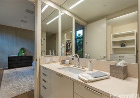 1388 Ala Moana Boulevard,Honolulu,Hawaii,96814,4 Bedrooms Bedrooms,3 BathroomsBathrooms,Condo/Townhouse,Ala Moana,5,18891714
