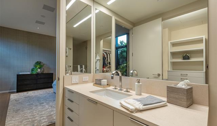 1388 Ala Moana Boulevard,Honolulu,Hawaii,96814,4 Bedrooms Bedrooms,3 BathroomsBathrooms,Condo/Townhouse,Ala Moana,5,18891714