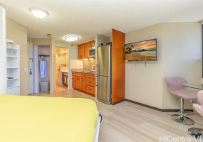 1700 Ala Moana Boulevard,Honolulu,Hawaii,96815,1 バスルームバスルーム,コンド / タウンハウス,Ala Moana,27,18892091