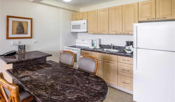 229 Paoakalani Avenue,Honolulu,Hawaii,96815,1 ベッドルーム ベッドルーム,1 バスルームバスルーム,コンド / タウンハウス,Paoakalani,37,18892424
