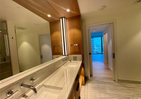 1100 Ala Moana Boulevard,Honolulu,Hawaii,96814,2 ベッドルーム ベッドルーム,2 バスルームバスルーム,コンド / タウンハウス,Ala Moana,32,18893978