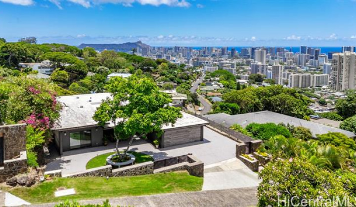 2103 Kalawahine Place,Honolulu,Hawaii,96822,5 ベッドルーム ベッドルーム,3 バスルームバスルーム,一戸建て,Kalawahine,18894848