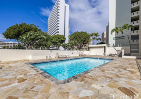 1160 Ala Napunani Street,Honolulu,Hawaii,96818,2 ベッドルーム ベッドルーム,1 バスルームバスルーム,コンド / タウンハウス,Ala Napunani,8,18895562