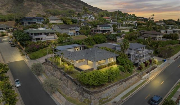 57 Moloaa Street,Honolulu,Hawaii,96825,3 ベッドルーム ベッドルーム,3 バスルームバスルーム,一戸建て,Moloaa,18897527