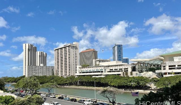 1717 Ala Wai Boulevard,Honolulu,Hawaii,96815,2 ベッドルーム ベッドルーム,2 バスルームバスルーム,コンド / タウンハウス,Ala Wai,5,18900616