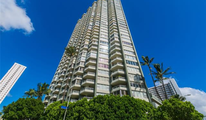 2600 Pualani Way,Honolulu,Hawaii,96815,2 ベッドルーム ベッドルーム,2 バスルームバスルーム,コンド / タウンハウス,Pualani,12,18901371