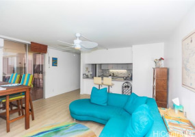 2600 Pualani Way,Honolulu,Hawaii,96815,2 ベッドルーム ベッドルーム,2 バスルームバスルーム,コンド / タウンハウス,Pualani,12,18901371