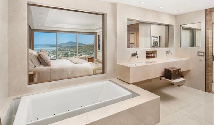 360 Puuikena Drive,Honolulu,Hawaii,96821,5 Bedrooms Bedrooms,6 BathroomsBathrooms,Single family,Puuikena,18902627