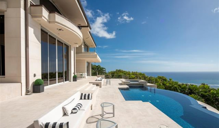360 Puuikena Drive,Honolulu,Hawaii,96821,5 Bedrooms Bedrooms,6 BathroomsBathrooms,Single family,Puuikena,18902627